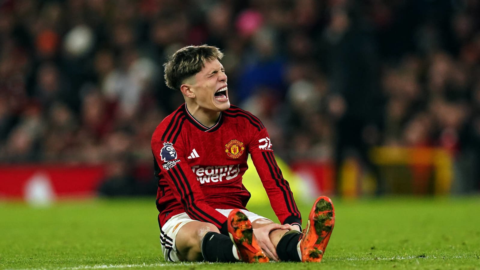 Alejandro Garnacho advised to study Manchester United legend