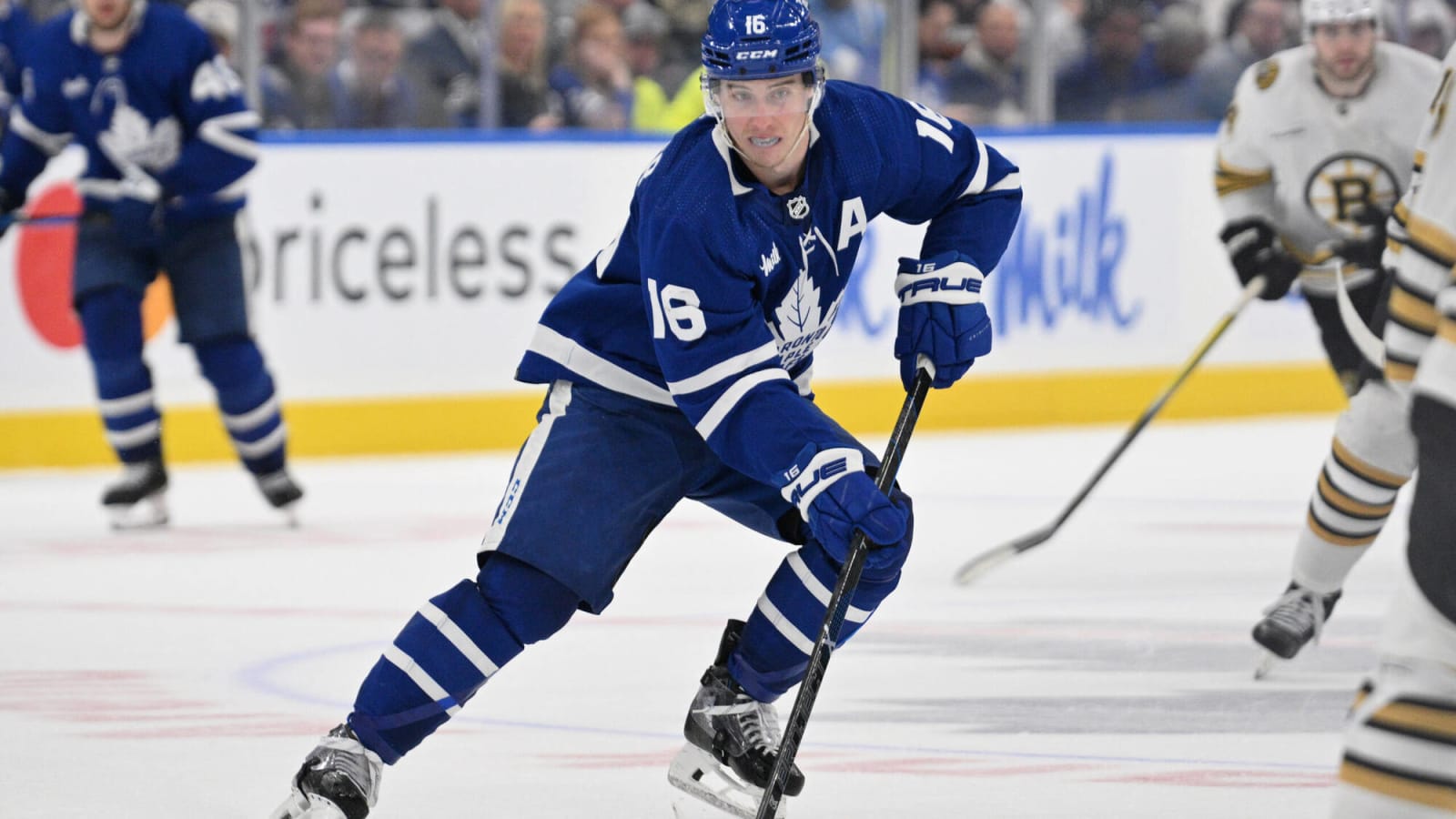 Mitch Marner wants to remain with the Maple Leafs