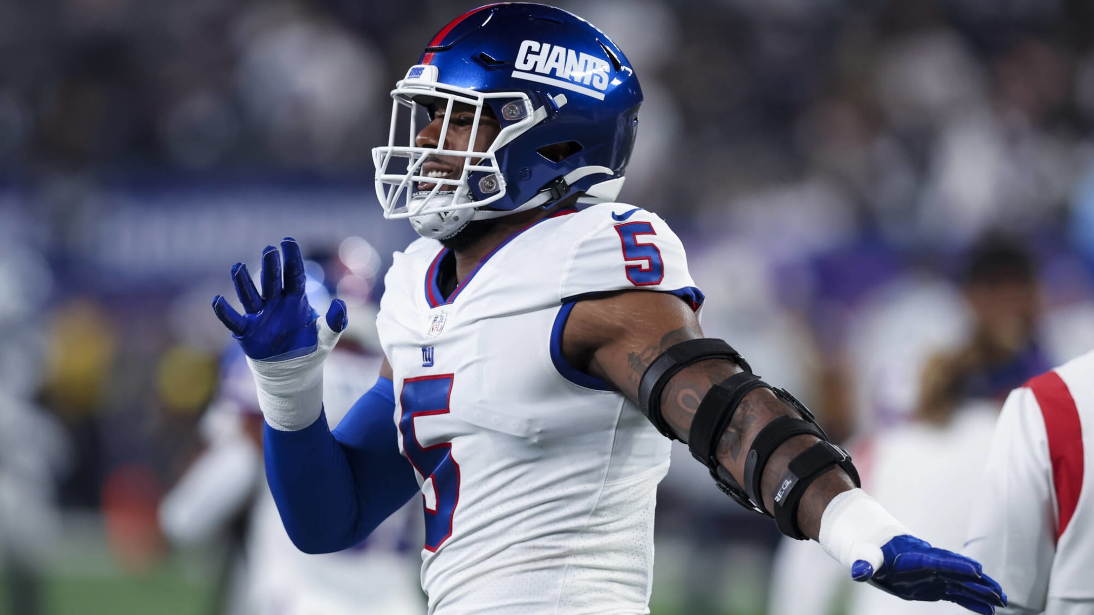 Watch: Giants DE Kayvon Thibodeaux cries tears of joy after win over Ravens