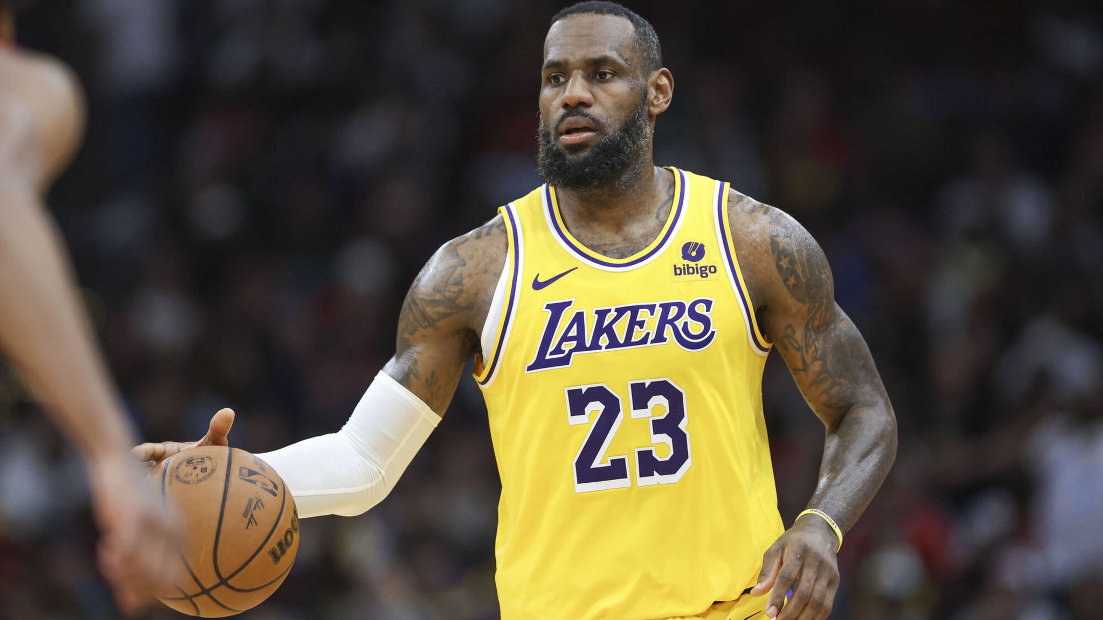 Lakers' LeBron James Posts Viral Cryptic Tweet After Loss