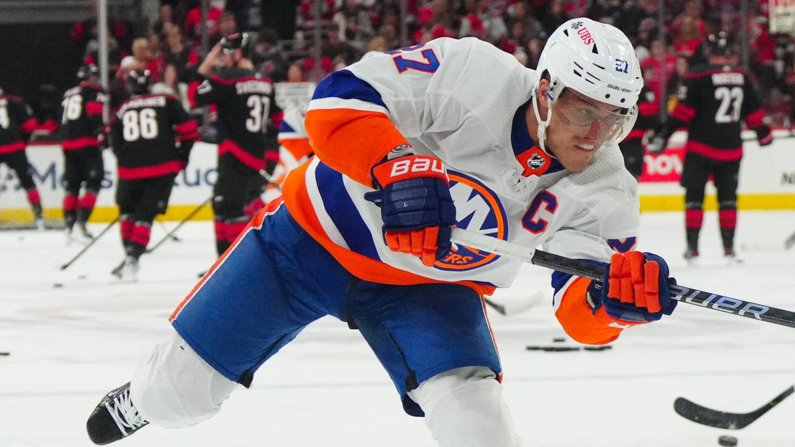 3 Islanders’ Contracts That Should Be Moved in 2024 Offseason