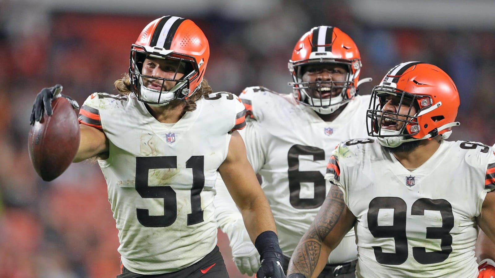 Browns Make Three Moves, Activate LB Jordan Kunaszyk From IR