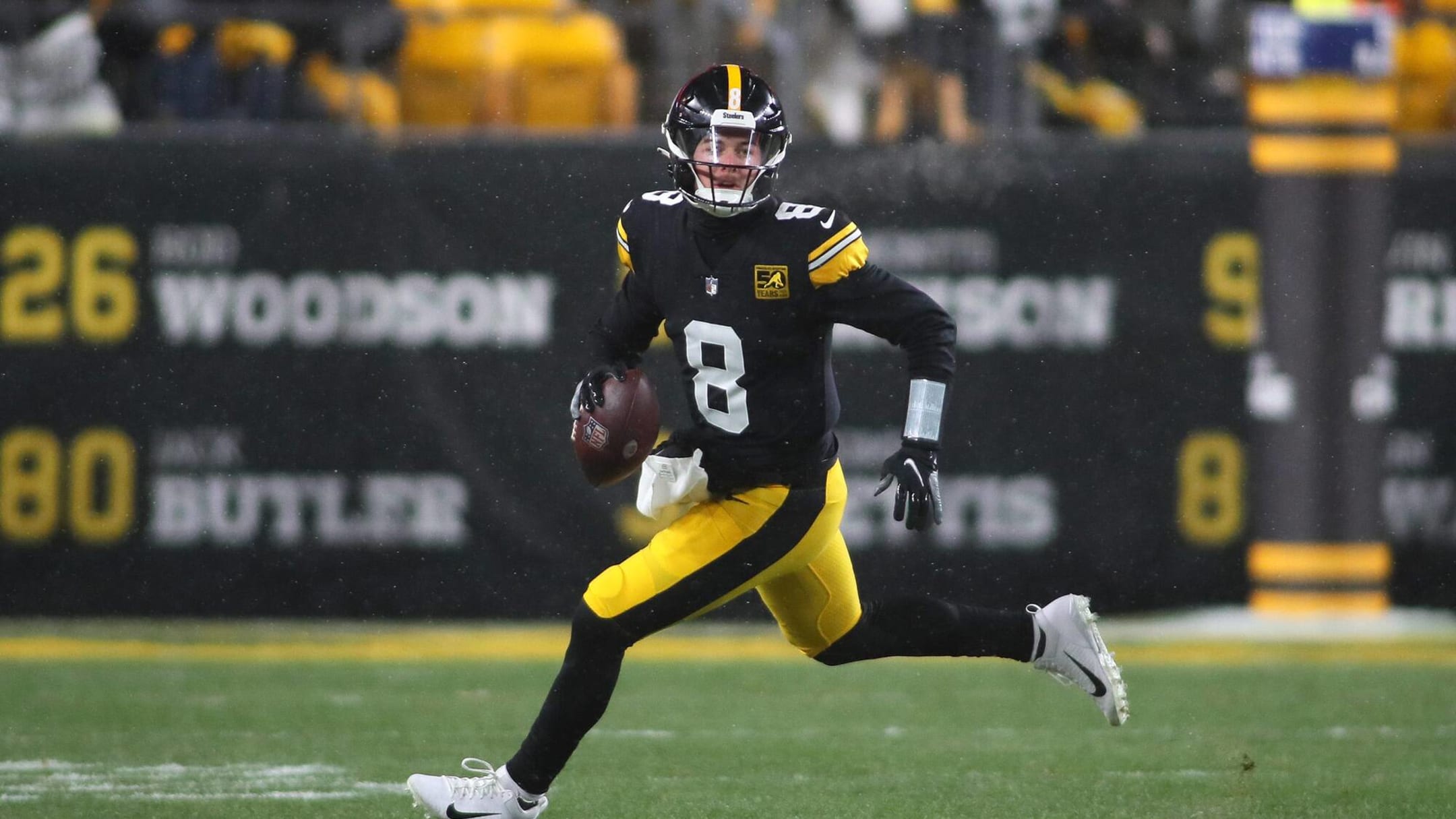 Steelers Rookie QB Kenny Pickett's 4th Quarter Heroics Rescue NFL's Poorly  Planned Tribute To Franco Harris On Christmas Eve