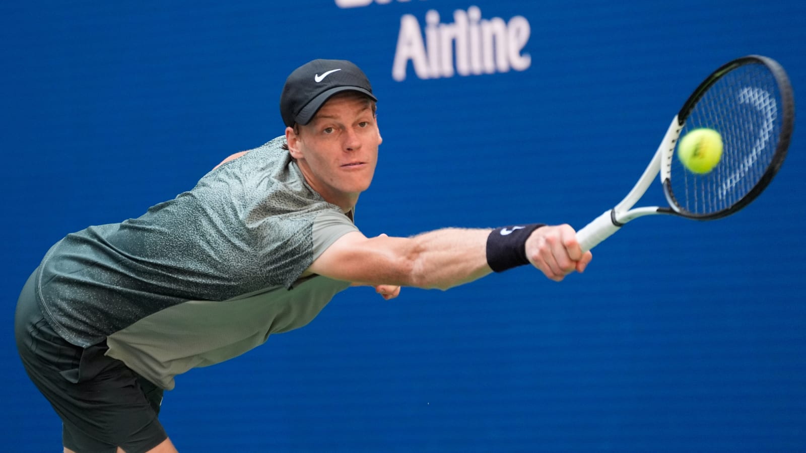 US Open tennis picks for De Minaur vs. Thompson, Sinner vs. Paul on Mon. 9/2