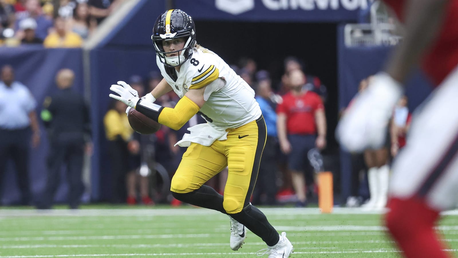 Takeaways: Disaster strikes as Steelers lose to Texans