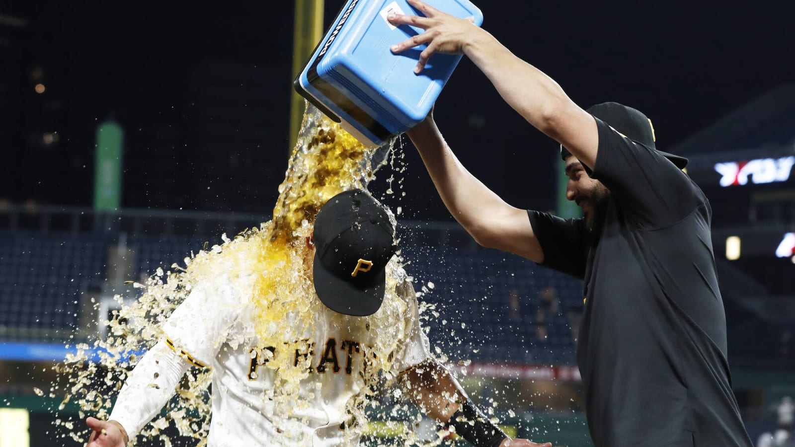 Gonzales rewards Pirates with walkoff to cap comeback against Giants
