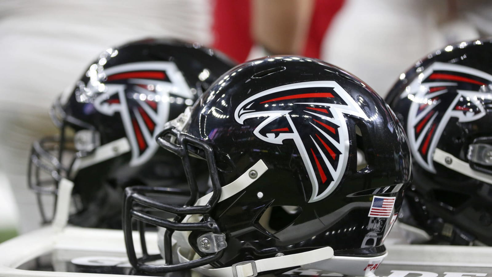 Falcons to don red throwback helmets in Week 13 against Steelers