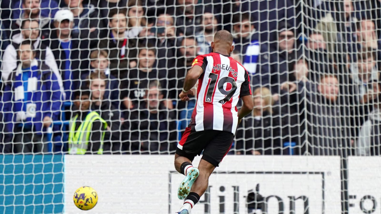 Watch: Mbeumo seals Brentford win as Chelsea goalkeeper punished for coming up for corner