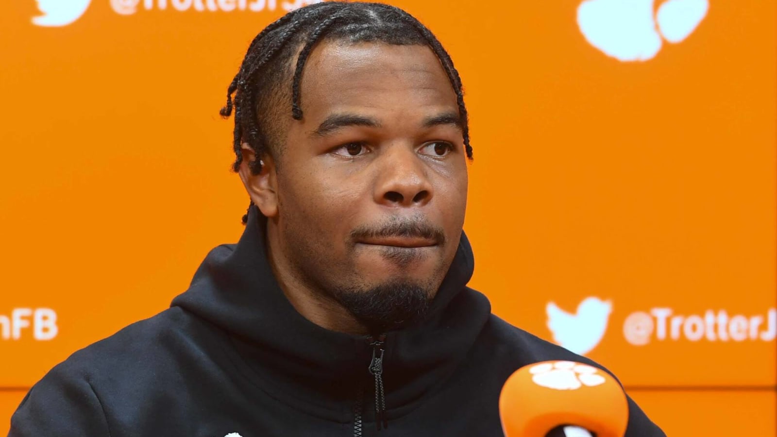 Breaking News: Clemson Star Declares for 2024 NFL Draft