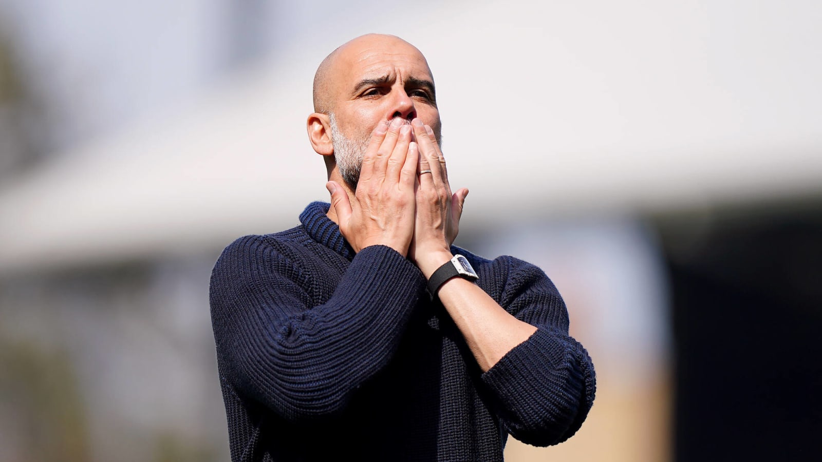 The starting lineups are in for Manchester City’s crucial clash with Fulham