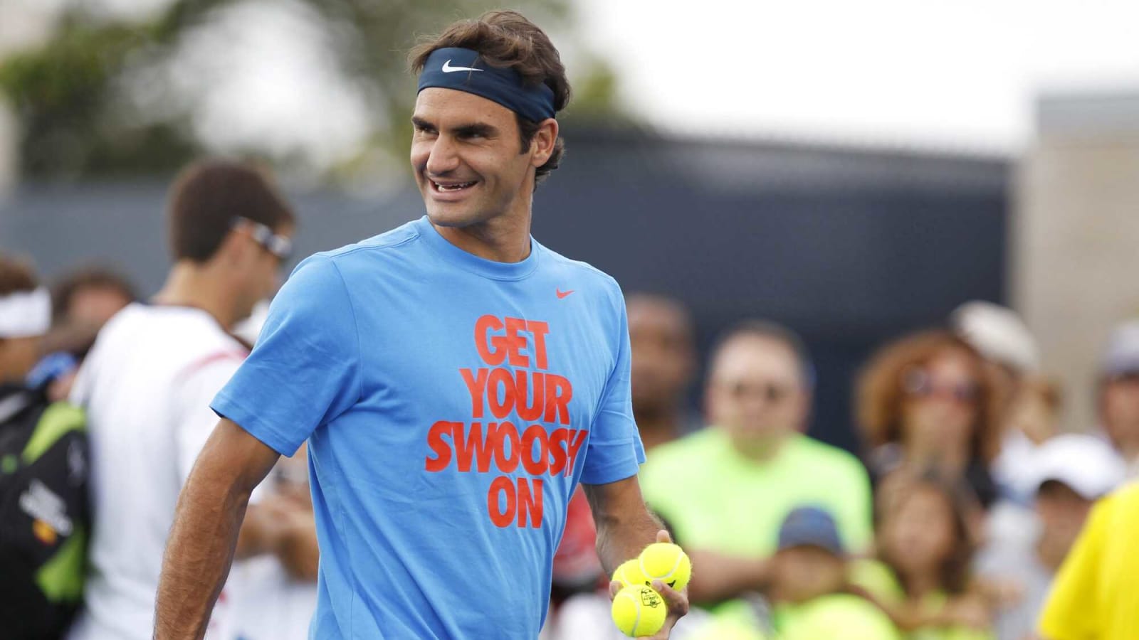 Watch: Roger Federer meets Stephen Curry on Today Show