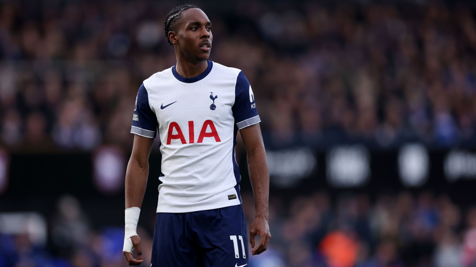 Report: Tottenham close to signing versatile player Harry Kane rates highly