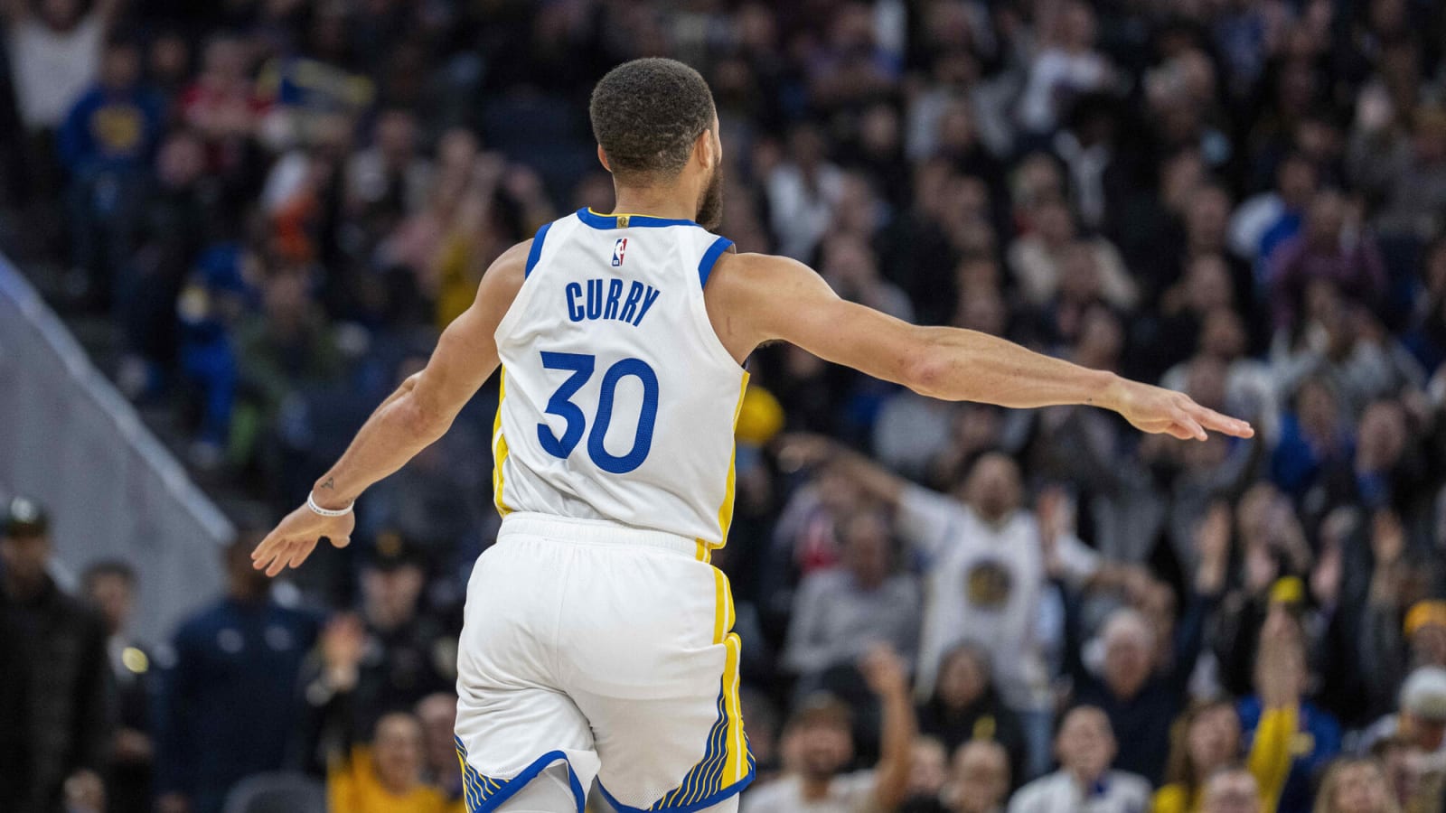 Warriors' Steph Curry must live up to title of NBA's 'best leader'