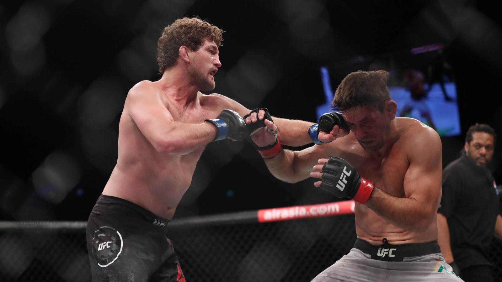 Ben Askren Assesses If Any Lightweight Can Defeat Islam Makhachev: &#39;Is He Going To Do The Khabib & Not Stick Around?&#39;