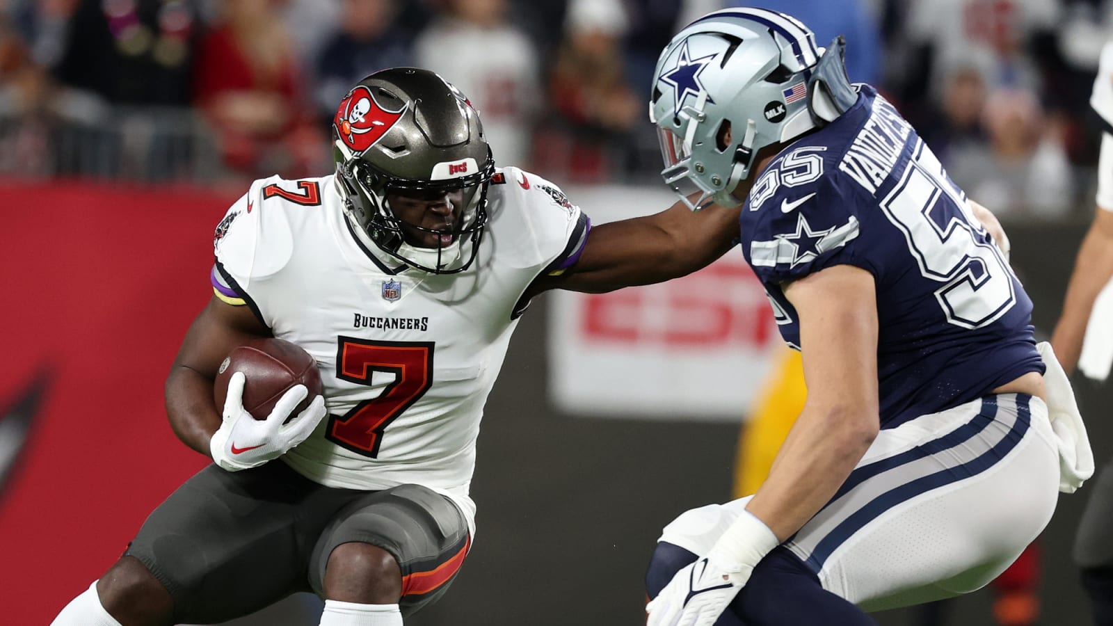 Dallas Cowboys Urged To Sign Former 1,000-Yard Rusher