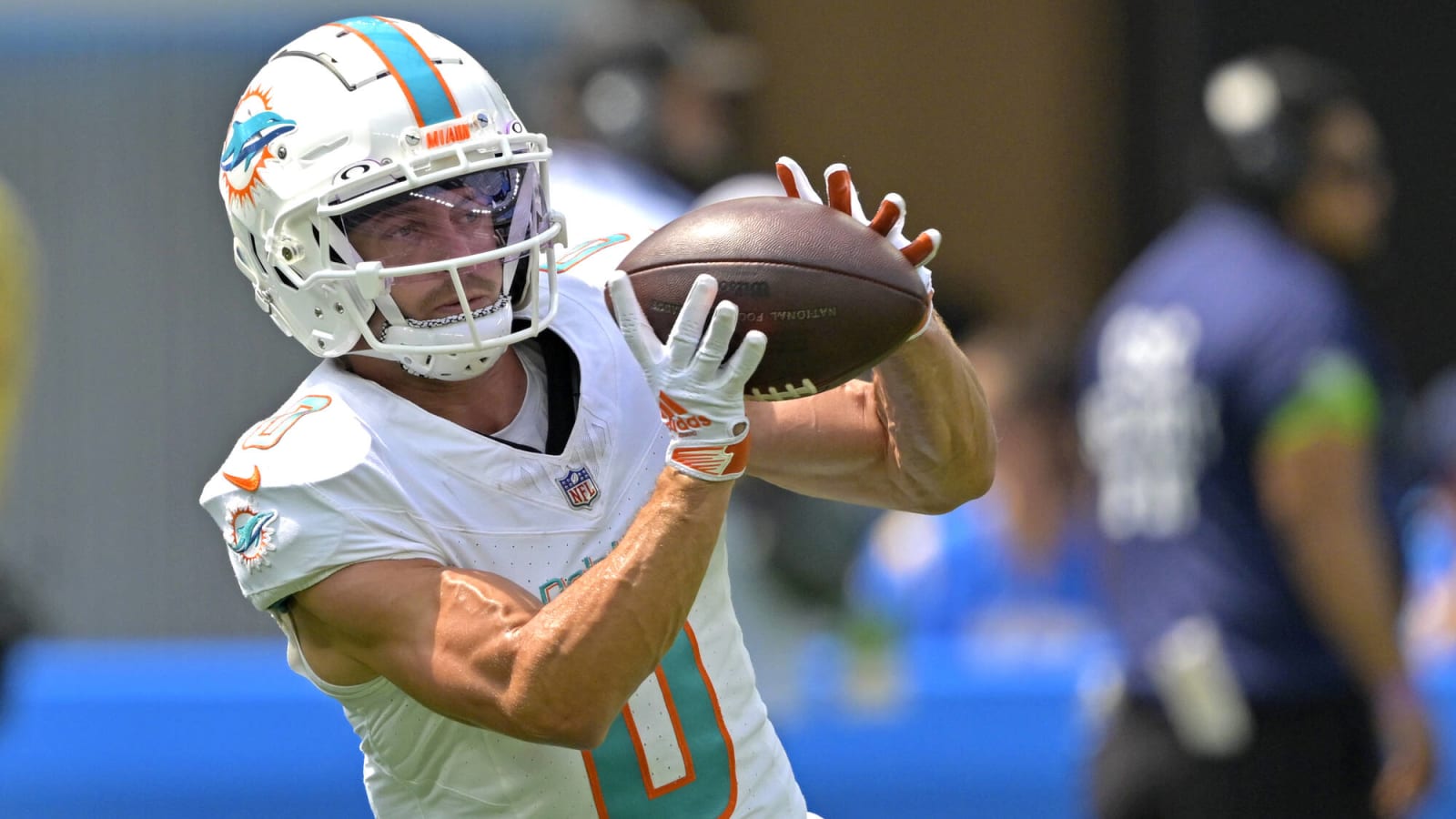 New York Jets wide receiver Braxton Berrios (10) warms up before