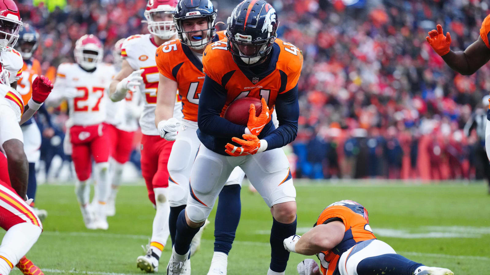 Steelers Opponent Suffers Major Injury