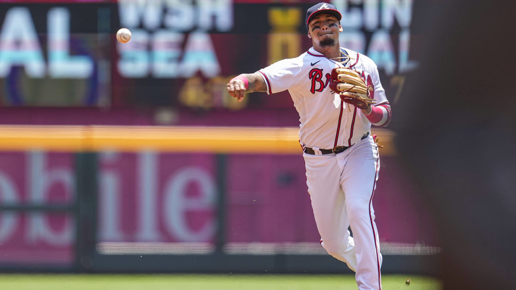 After revolving door weekend, Twins still have a question at shortstop