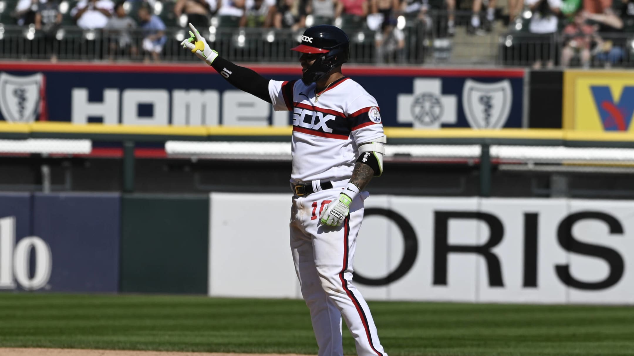 Chicago White Sox 4, Houston Astros 3: Sheets, Moncada come up