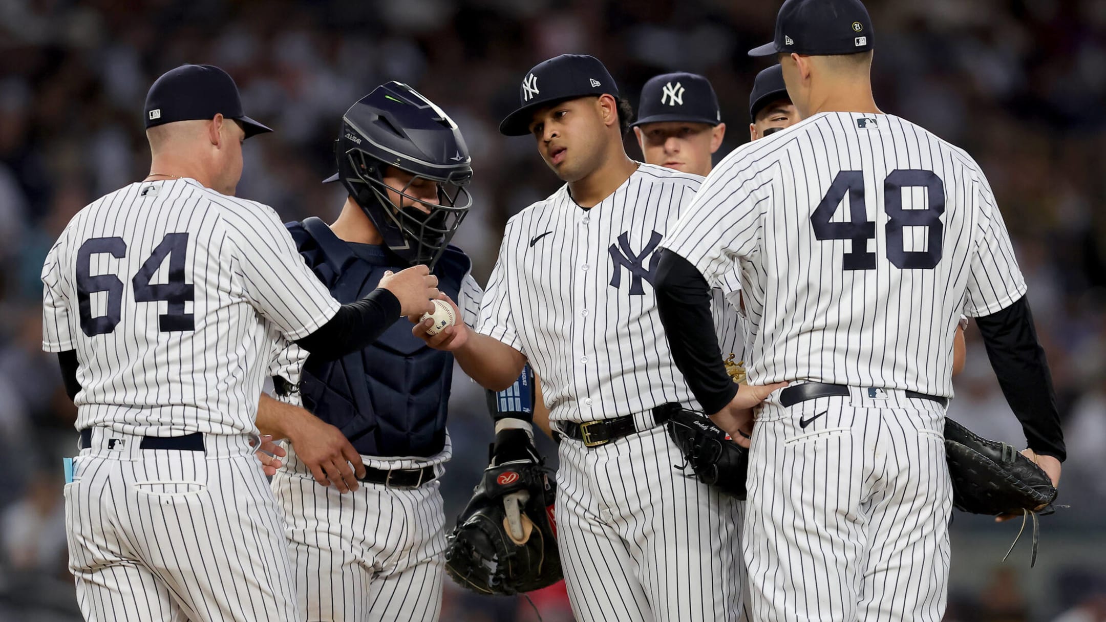 Yankees begin interviews for vacant manager position with bench