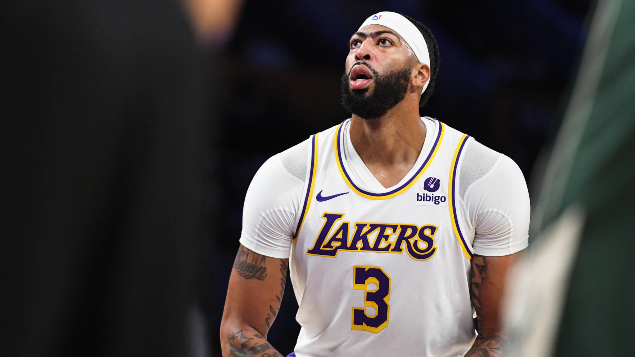 Lakers' Anthony Davis on position he plays: 'I'm a big man' - Los