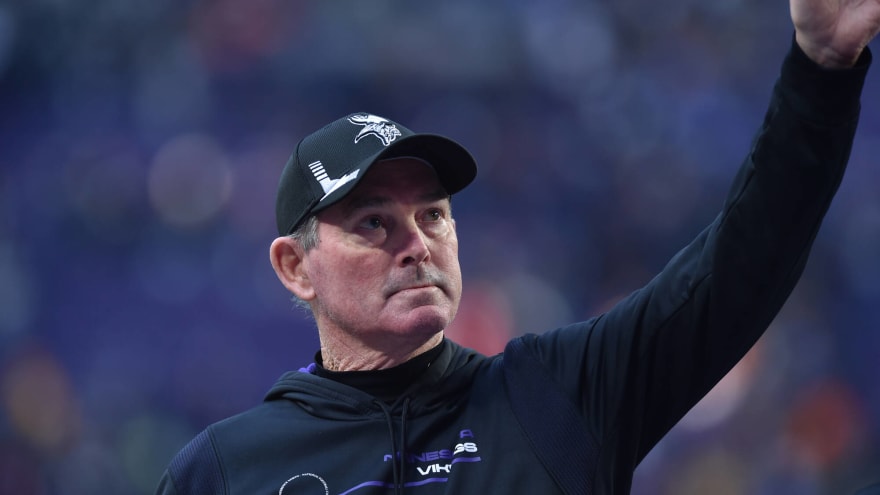 Mike Zimmer will call plays from the sideline this season