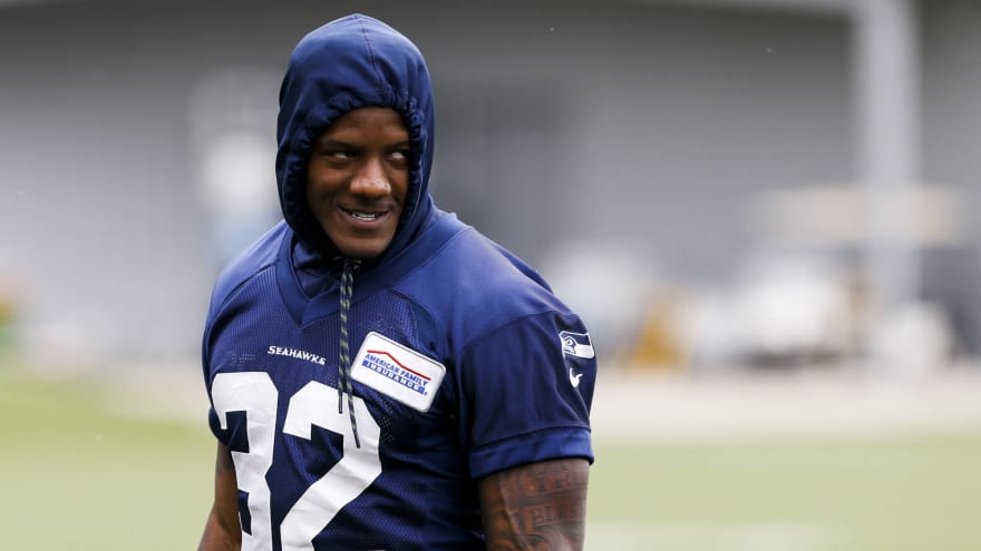 chris carson seahawks jersey
