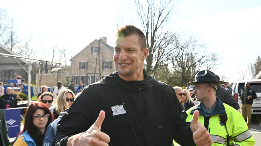 Patriots legend Rob Gronkowski clearly wasn&#39;t hurt by any of the jokes made at his expense during Tom Brady&#39;s roast