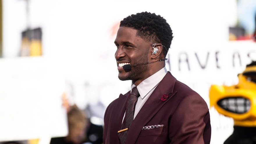 Reggie Bush set to get his Heisman Trophy back which he forfeited 14 years back 