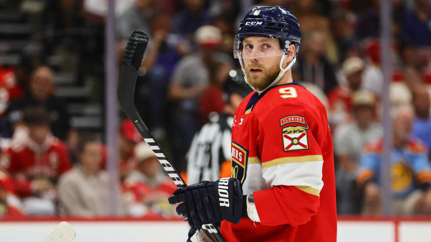 Sam Bennett Returns to Florida Panthers for Game 3