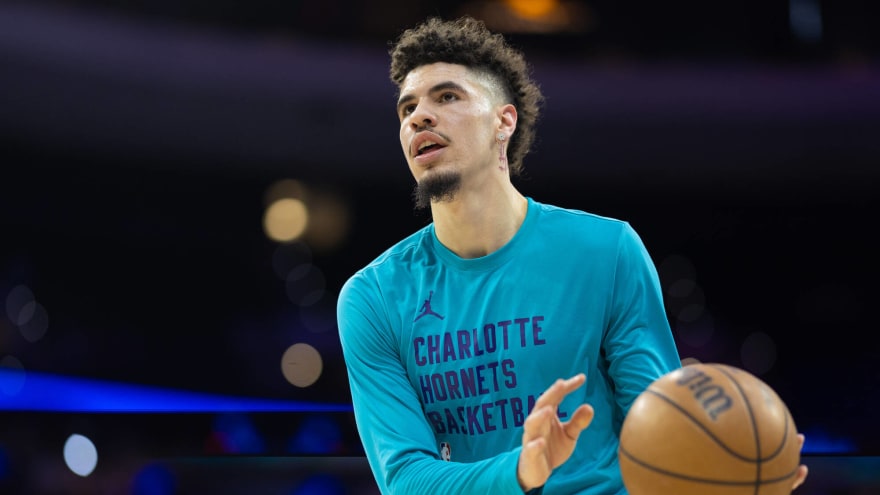 Concerning Video Of LaMelo Ball&#39;s Dangerous Driving Through Red Lights Should Worry People In Charlotte