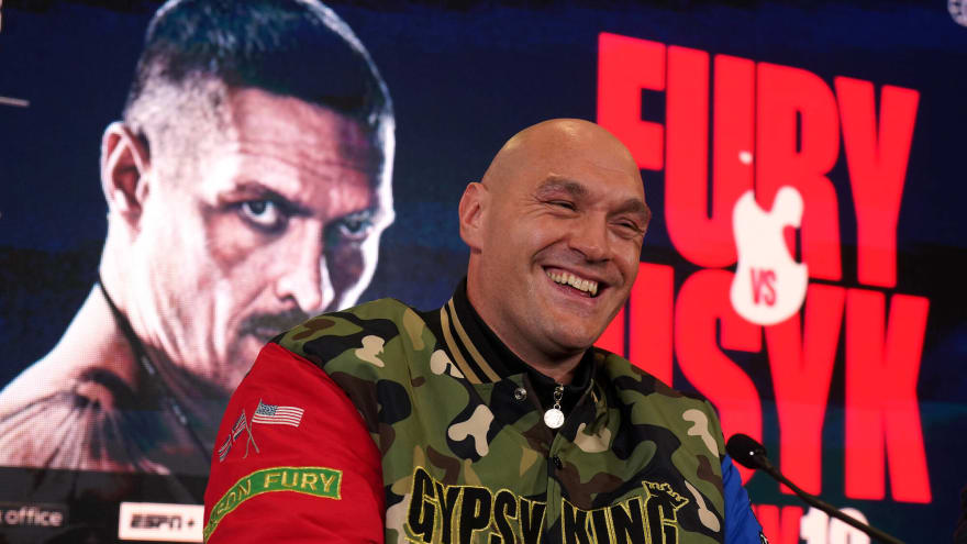 Froch Worried About Fury’s Weight For Usyk – ‘He Could Struggle’