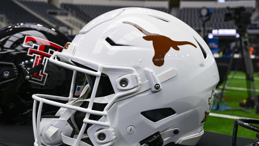 Texas Longhorns Land New Commitment From 3-Star Offensive Lineman