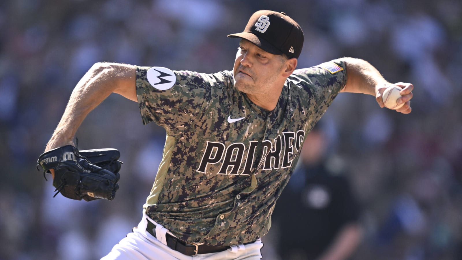 Spiraling Padres reaffirm Mets' approach at trade deadline