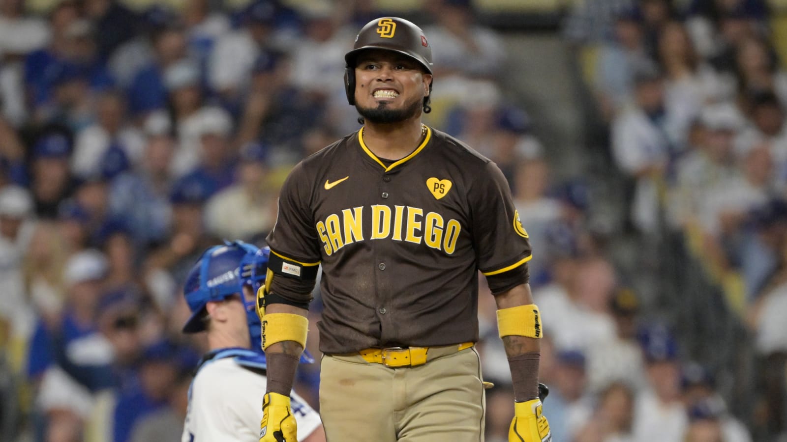 Padres have considered a Luis Arráez trade to cut payroll