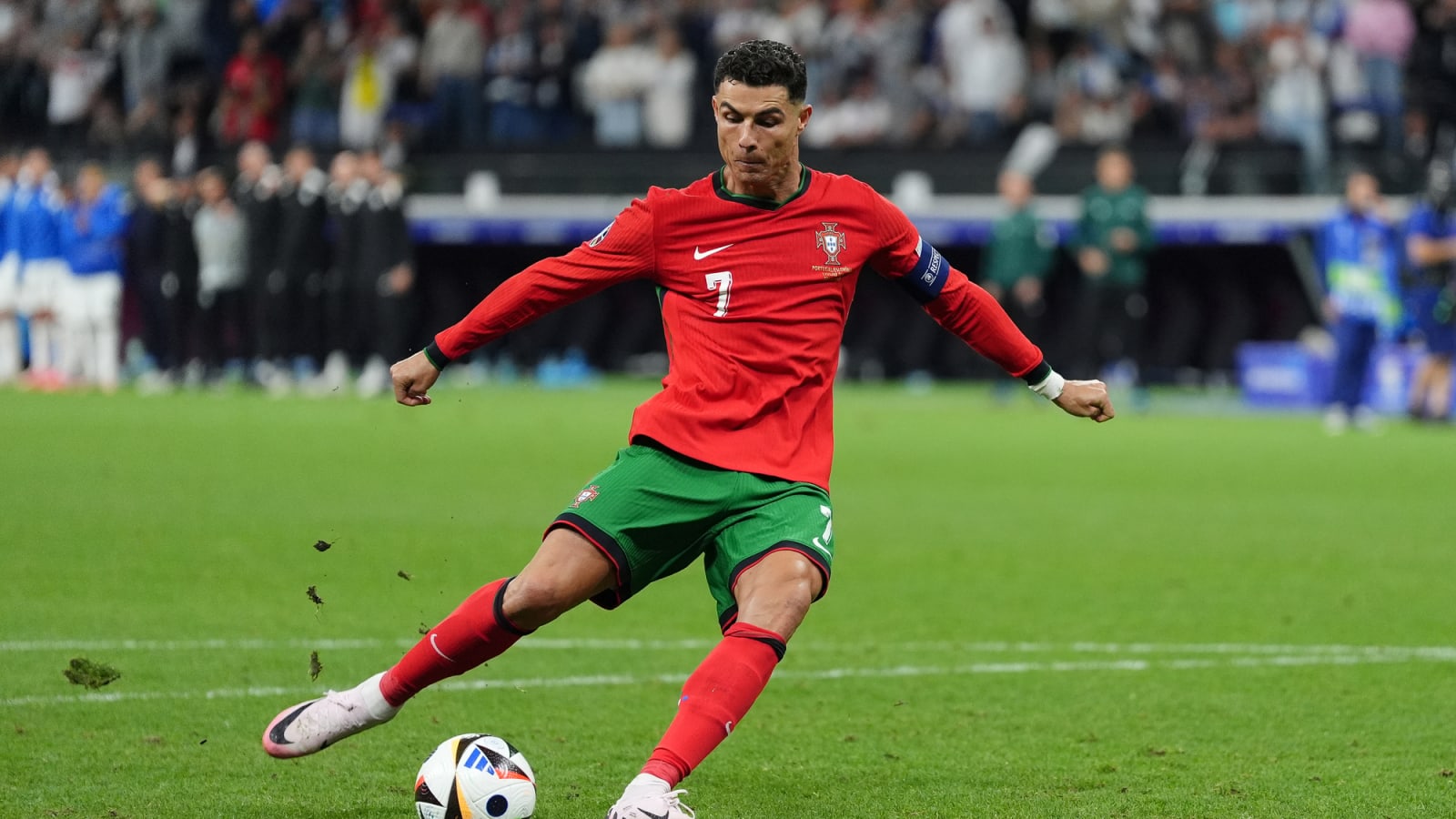 Cristiano Ronaldo takes subtle dig at late Pele after claiming that he wants to score 1000 goals on ‘video’