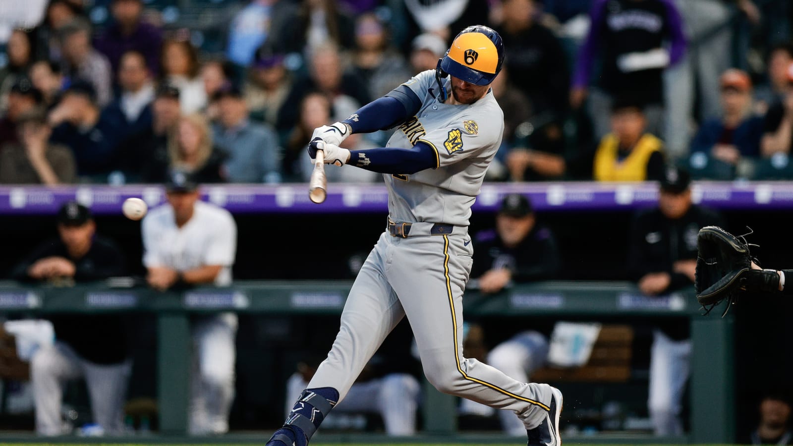 Brice Turang hits RBI single, advances on error vs. Rockies in 2025