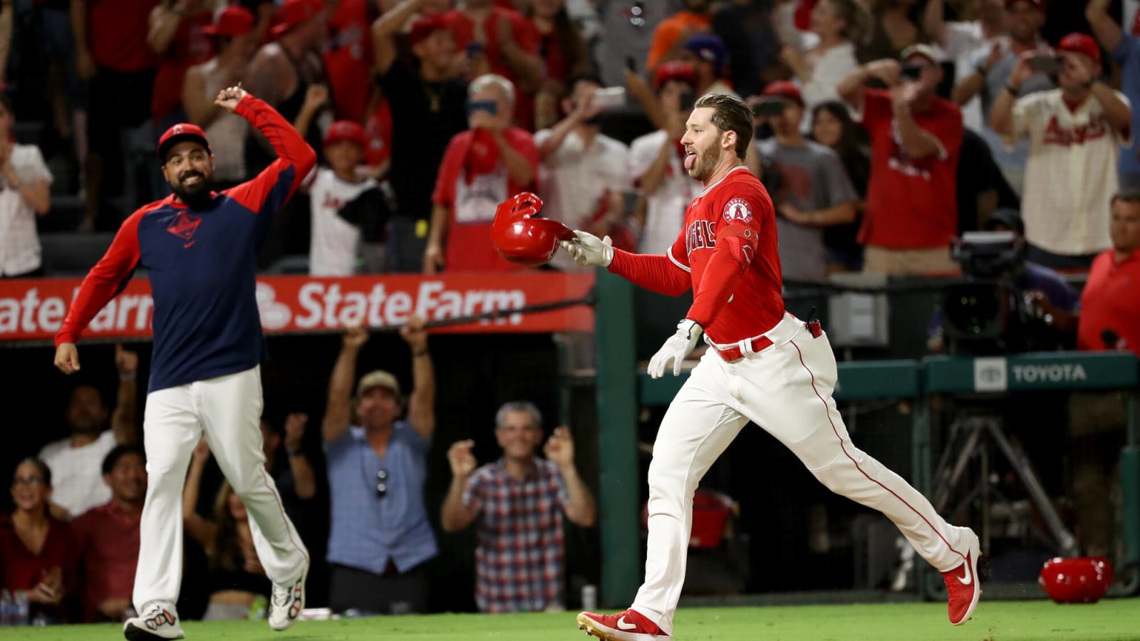  Magneuris Sierra & Taylor Ward Play Hero In Walk-Off Win Over Twins