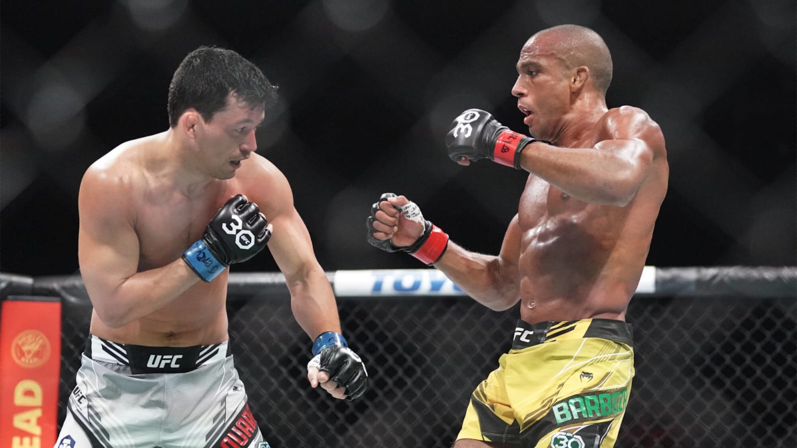 Report: UFC booking headliner between Edson Barboza and Lerone Murphy