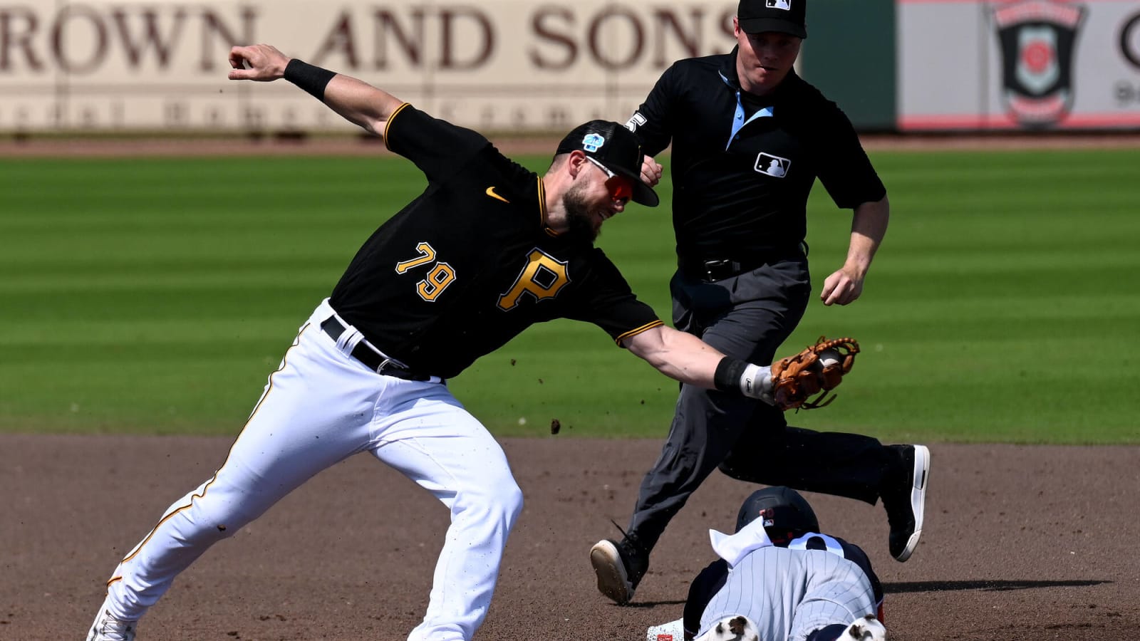 Pirates Call Up Chris Owings, Place Luis Ortiz on Taxi Squad