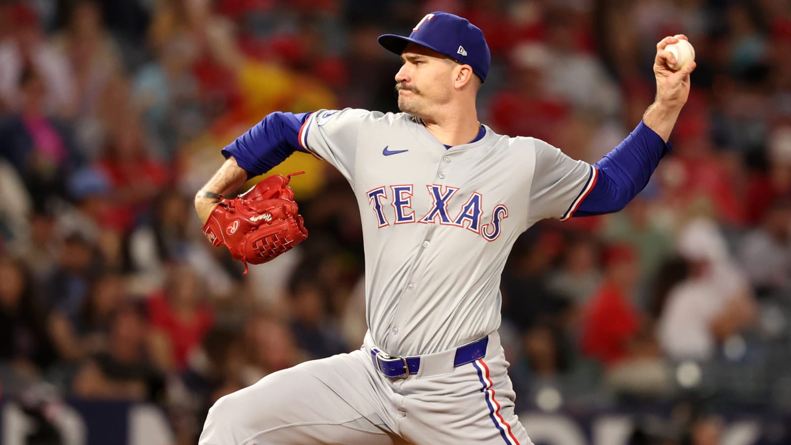 Ex-Rangers champion signs deal with Pirates