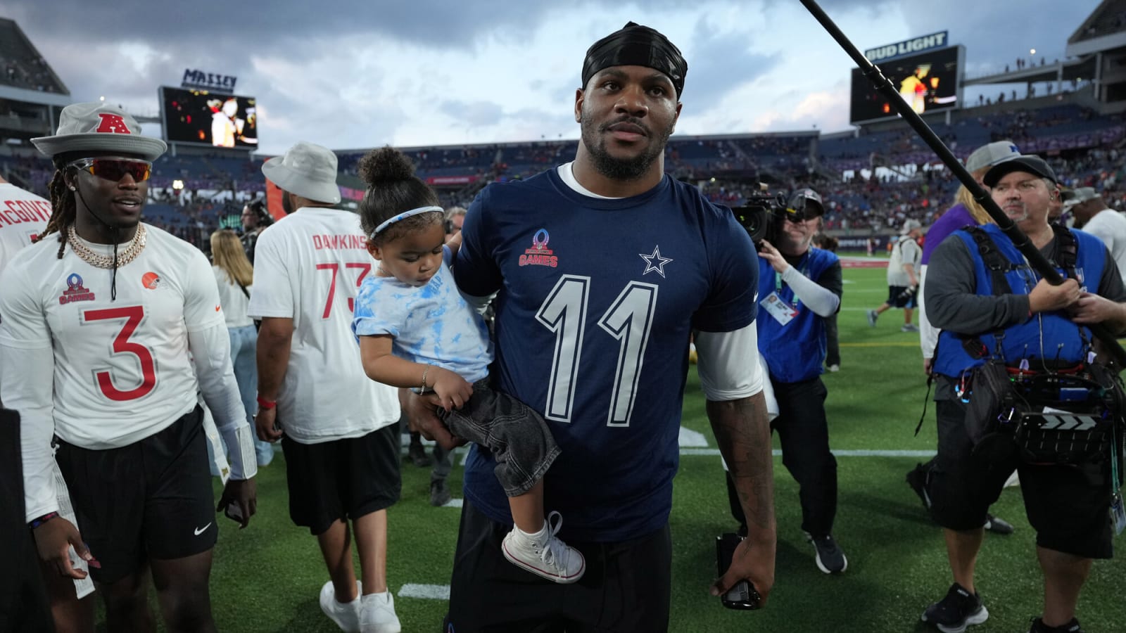 Cowboys&#39; Micah Parsons Makes Insane Claim Again About Steelers&#39; TJ Watt