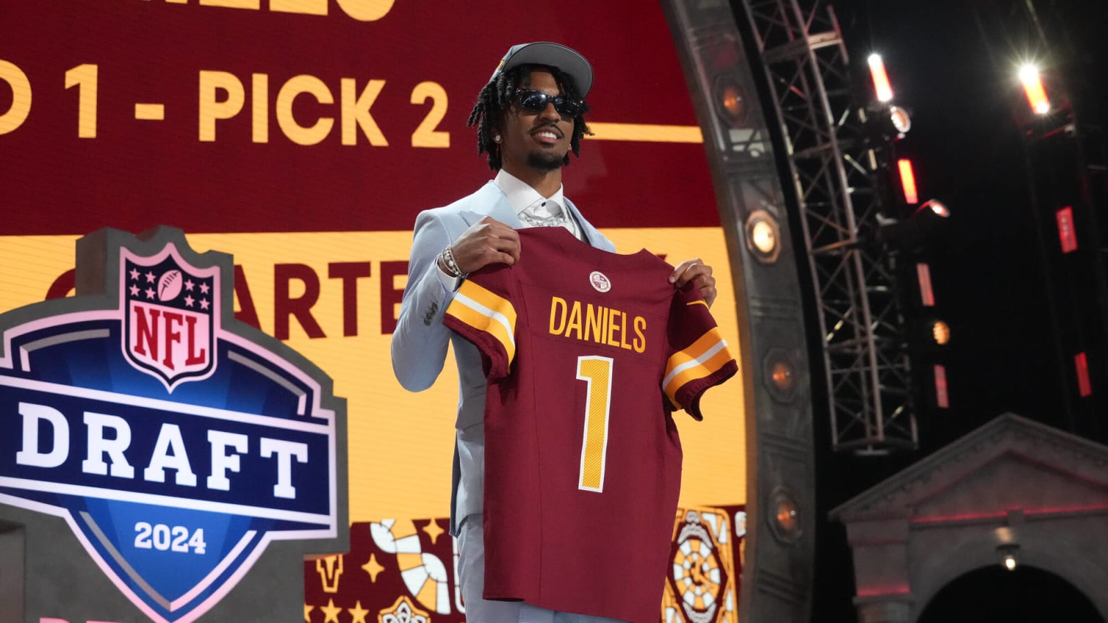 Commanders OTAs: Jayden Daniels&#39; work ethic has the rookie quarterback making an early impression