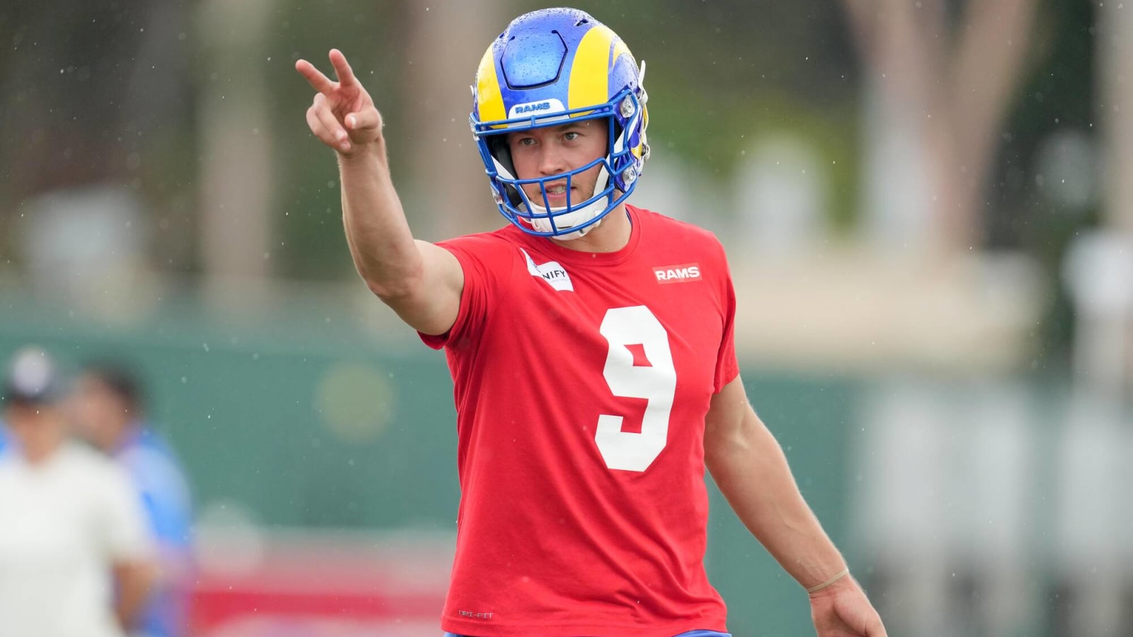 Rams helping Matthew Stafford manage elbow issue