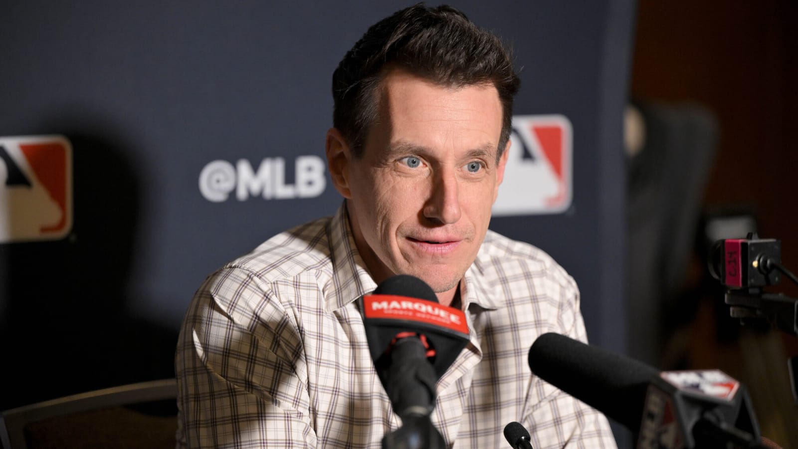 Chicago Cubs manager Craig Counsell will wear a new number in 2025