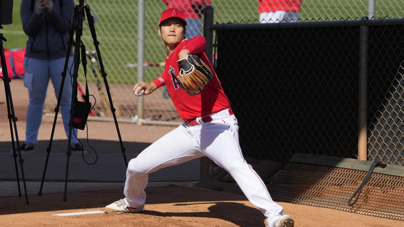  Shohei Ohtani Signs Long Term Deal With New Balance