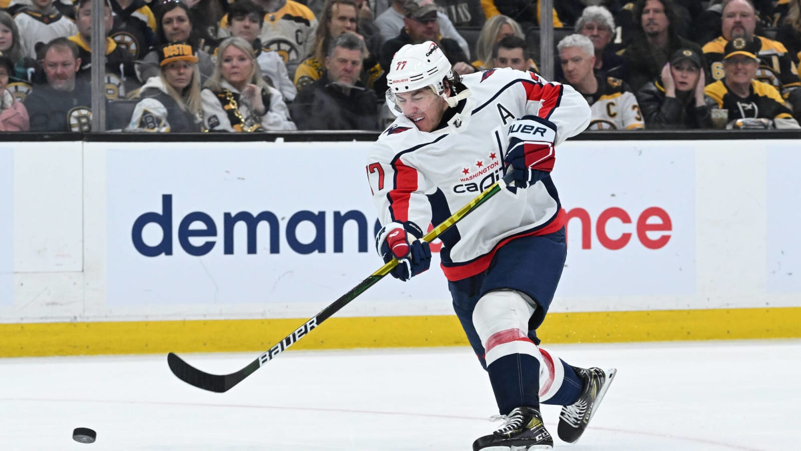 T.J. Oshie’s non-contact injury sparks playoff concerns for Washington Capitals