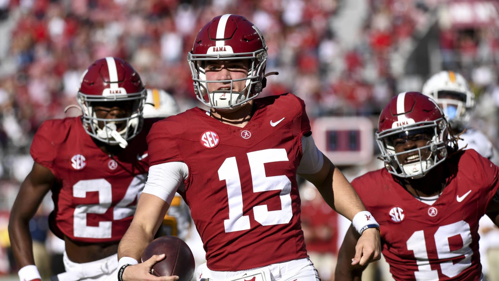 Alabama quarterback makes a decision about NCAA transfer portal