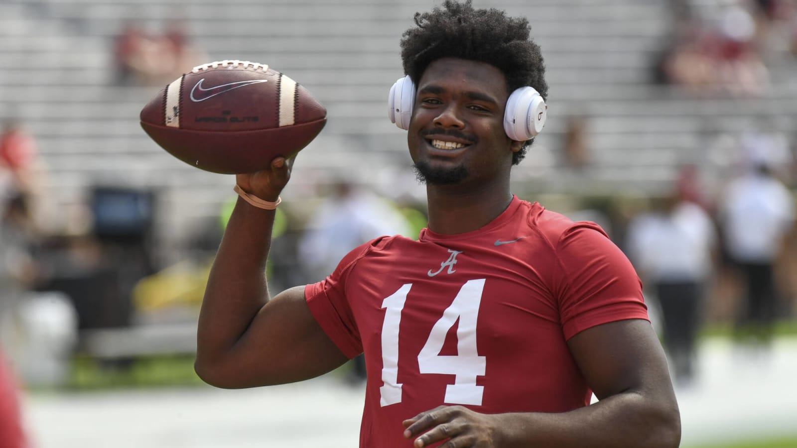 Alabama wide receiver enters the NCAA transfer portal