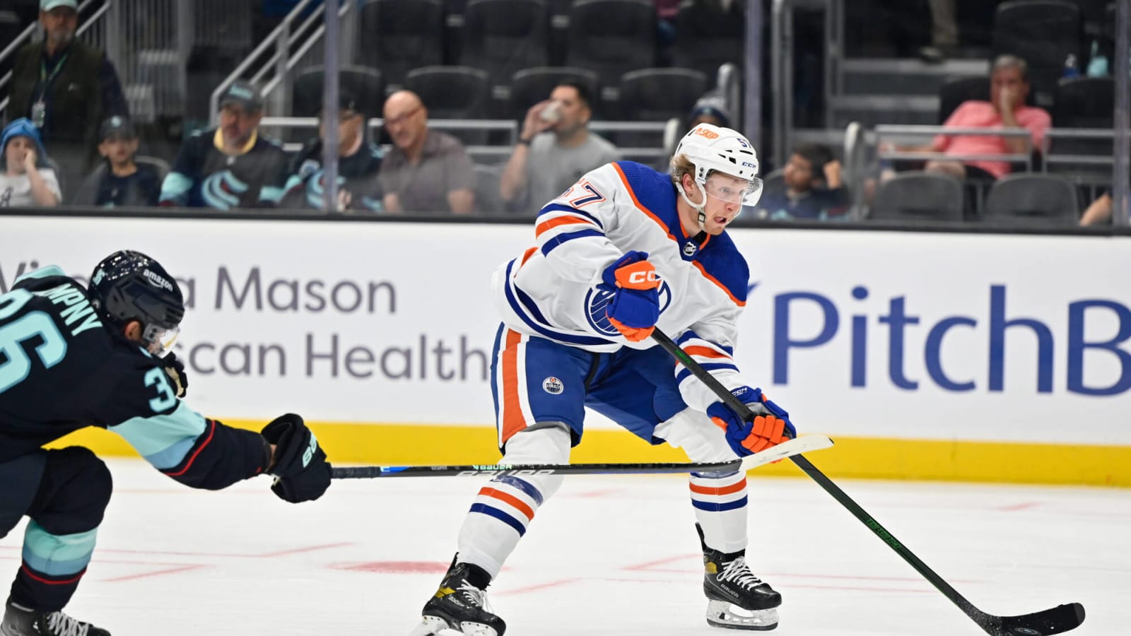 Edmonton Oilers call up forward James Hamblin on an emergency basis